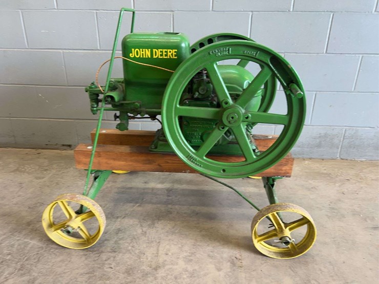 john-deere-e-1-1/2hp-engine-image-1