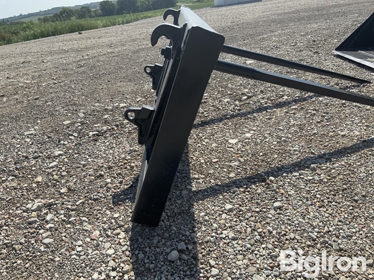 euro-global-dual-spear-hay-bale-attachment-image-12