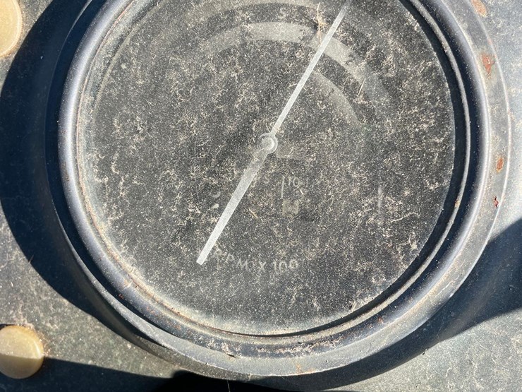 john-deere-2040-image-29