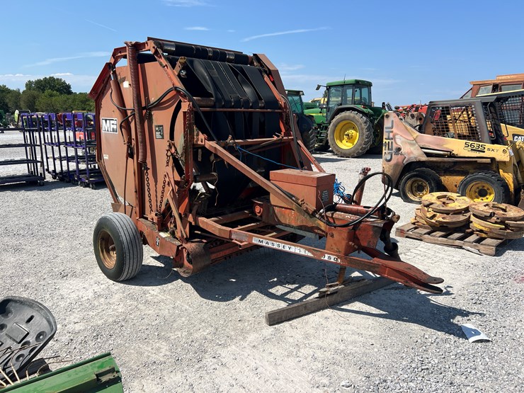 massey-ferguson-450-image-1