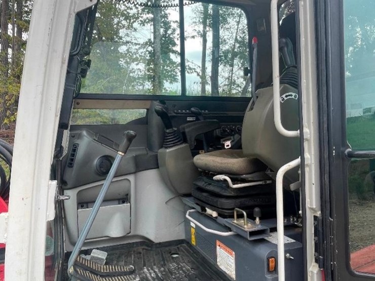 takeuchi-tb290-image-2