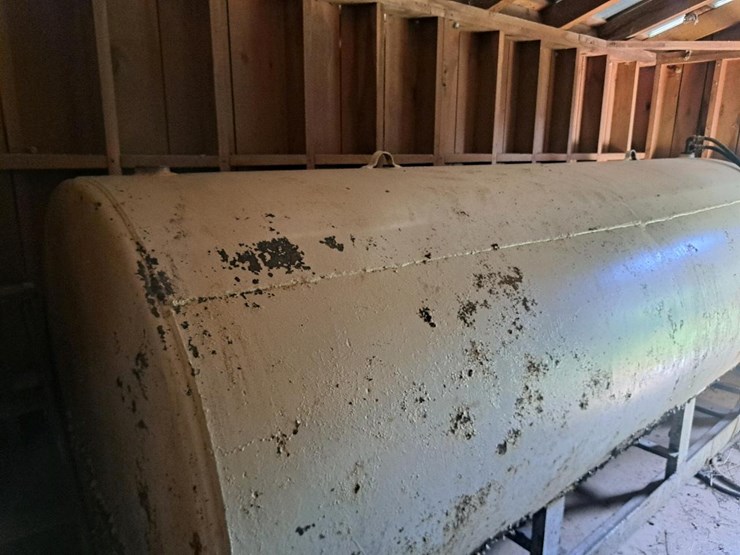 #125-•-1,000-gallon-fuel-tank*-image-5