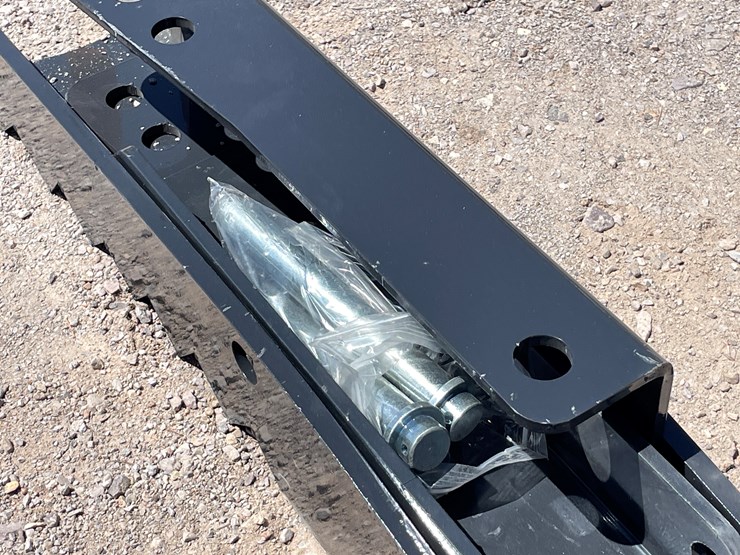 #4575-•-wolverine-vevor-32"-hydraulic-backhoe-excavator-thumb-image-4