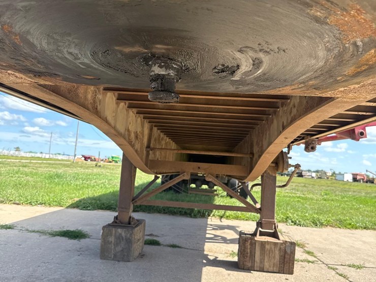 2000-utility-97-1/2-inch-x-48ft-spread-axle-flatbed-semi-trailer-image-30
