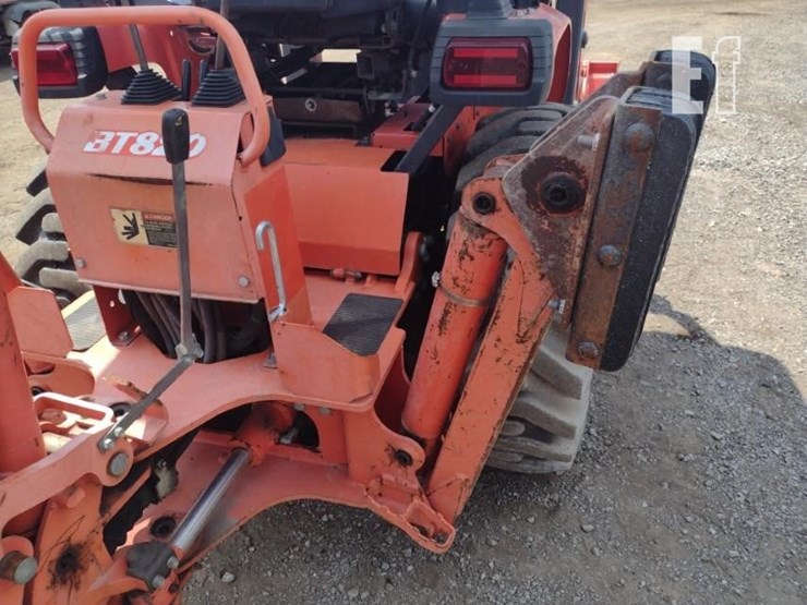 16-kubota-b26tlb-tractor-8242-image-33