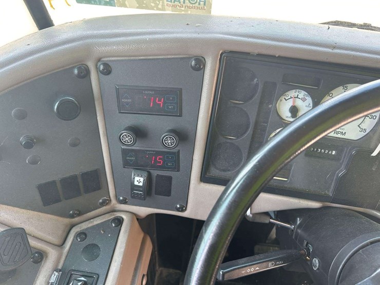 2004-ic-corporation-3000ic-school-bus-image-14