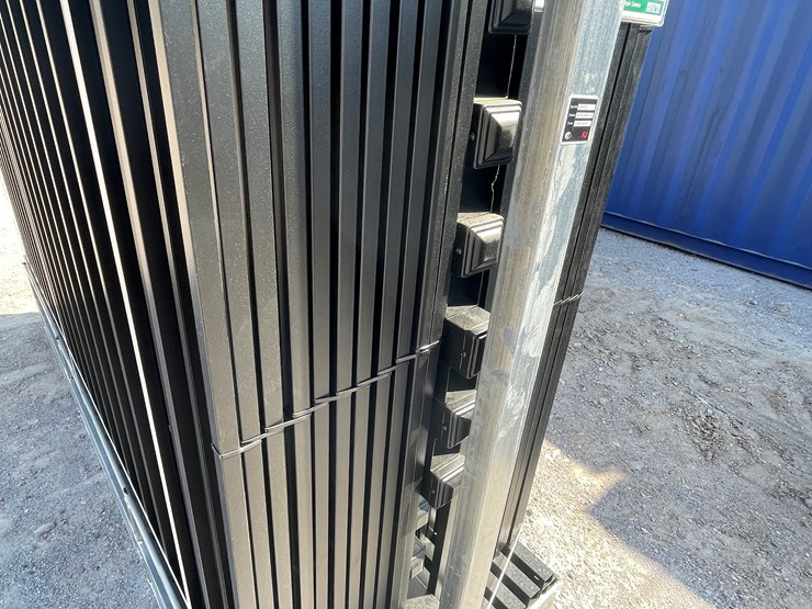 #4009-•-powder-coated-steel-site-fence-image-19
