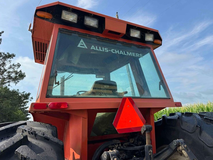 1982-allis-chalmers-8070-image-6