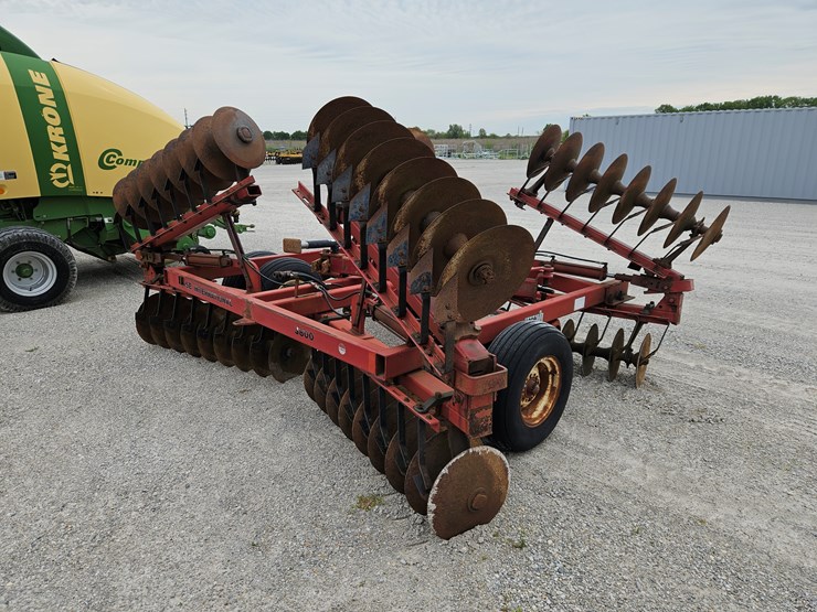 case-ih-3800-image-4