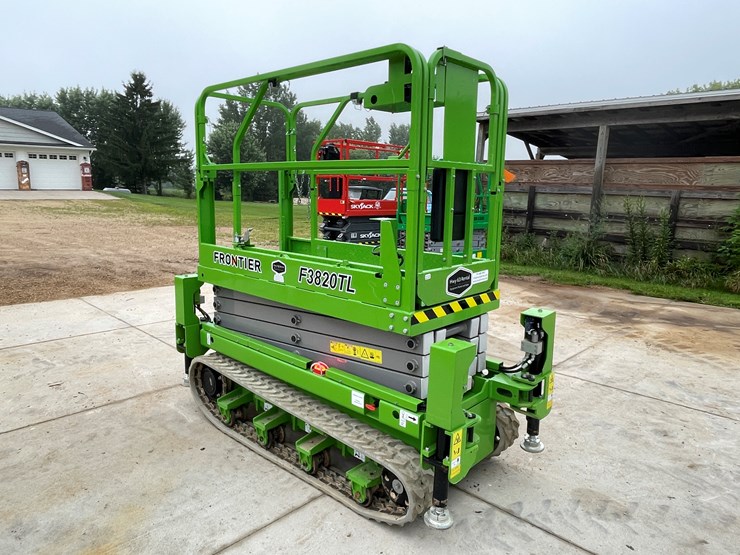 #120-•-2024-frontier-f3820tl-track-drive-scissors-lift-with-outriggers-image-4