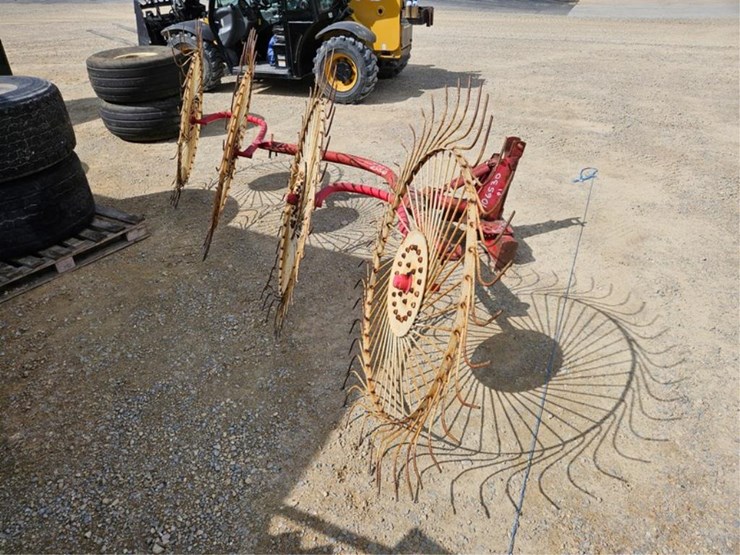 #293-•-3pt-4-wheel-rake-image-2