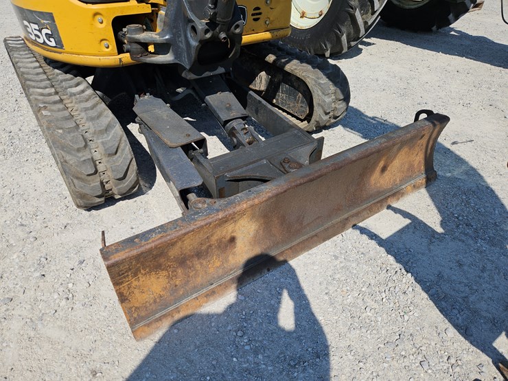 2019-deere-35g-image-5