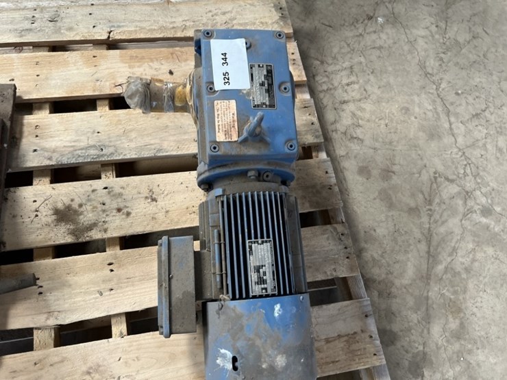 sew-eurodrive-5hp-motor-w/gearbox-image-3