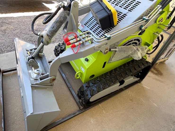 #4601-•-landhero-mini-skid-steer-loader-image-5