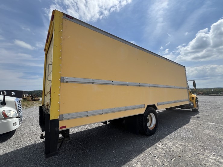 2007-international-durastar-4300-image-4