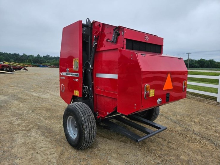 massey-ferguson-1745-image-3