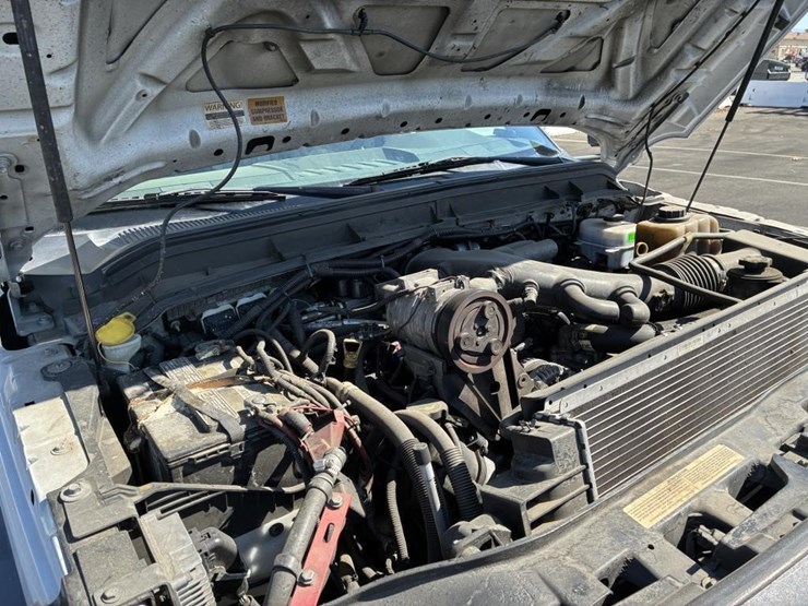 2016-ford-f550-image-8