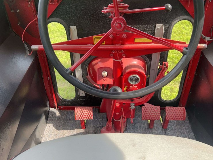 1948-farmall-h-with-automatic-cab-image-47