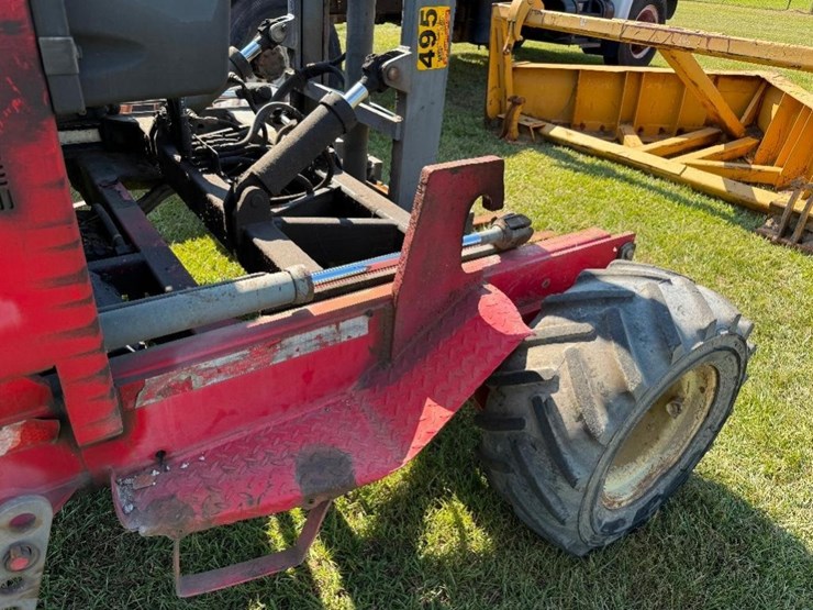 moffett-mounty-lift-(kubota-diesel,-image-3
