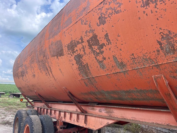 shop-built-10,000-gallon-manure-tank/running-gear-image-22