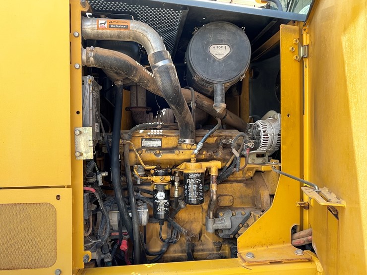 deere-672d-image-62