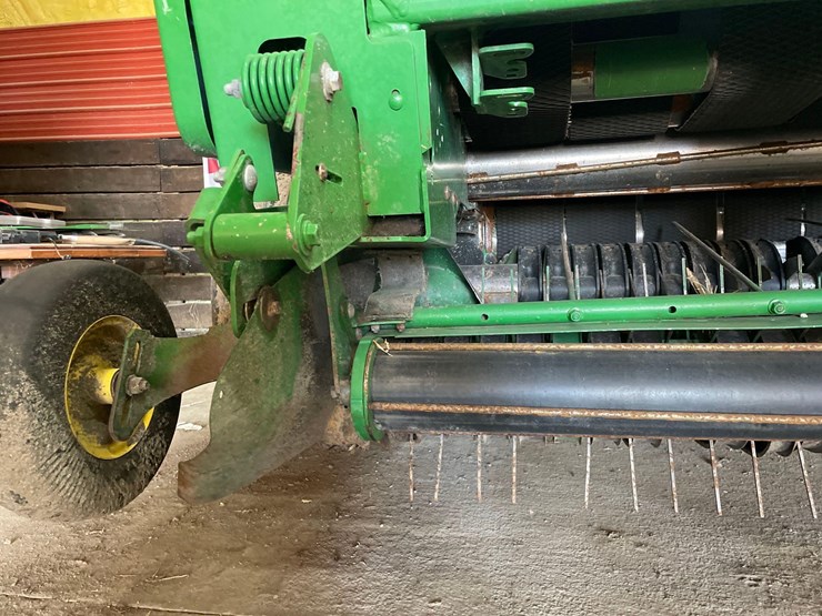 john-deere-560r-image-25