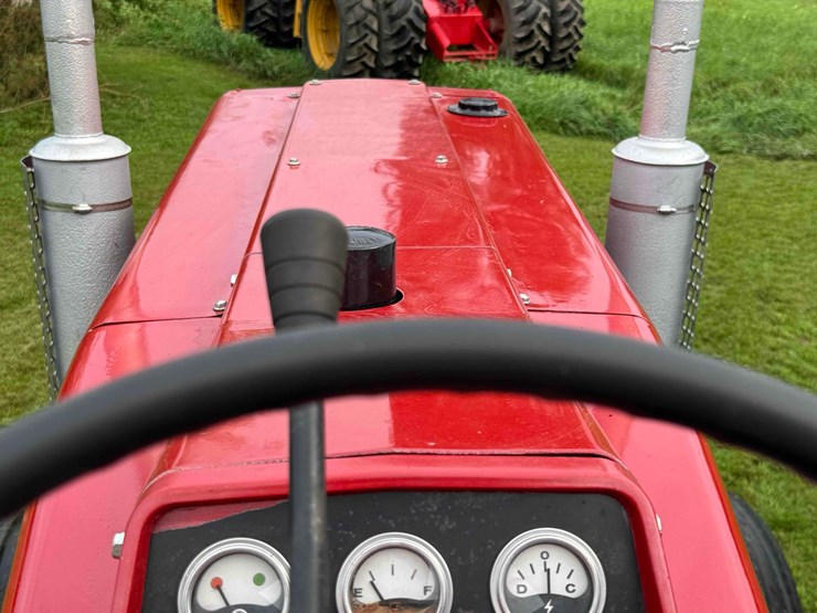 1974-ih-1568-tractor-image-22