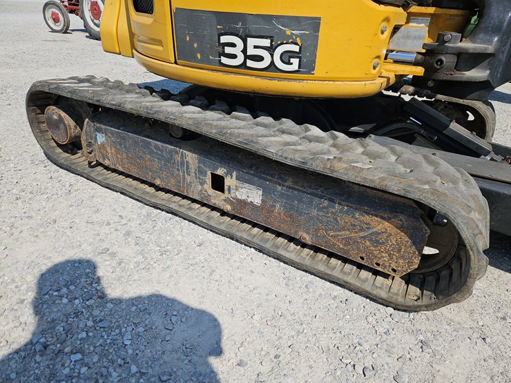 2019-deere-35g-image-7