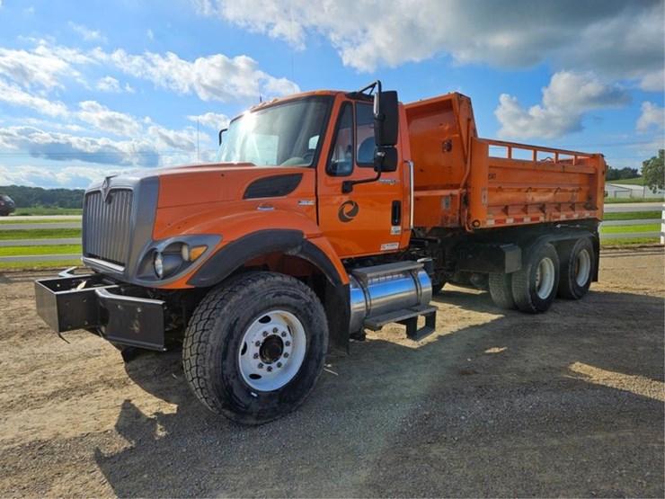 #381-•-2009-ih-7500-tandem-axle-dump-truck-image-1