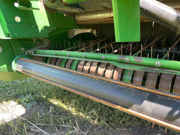 2013-john-deere-569-premium-image-20