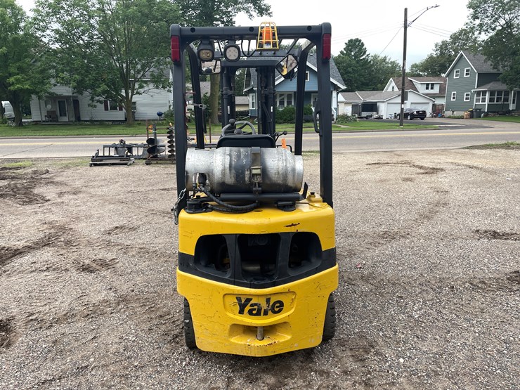 #140-•-2016-yale-glp040-lp-gas-4,000-lb-forklift-image-6
