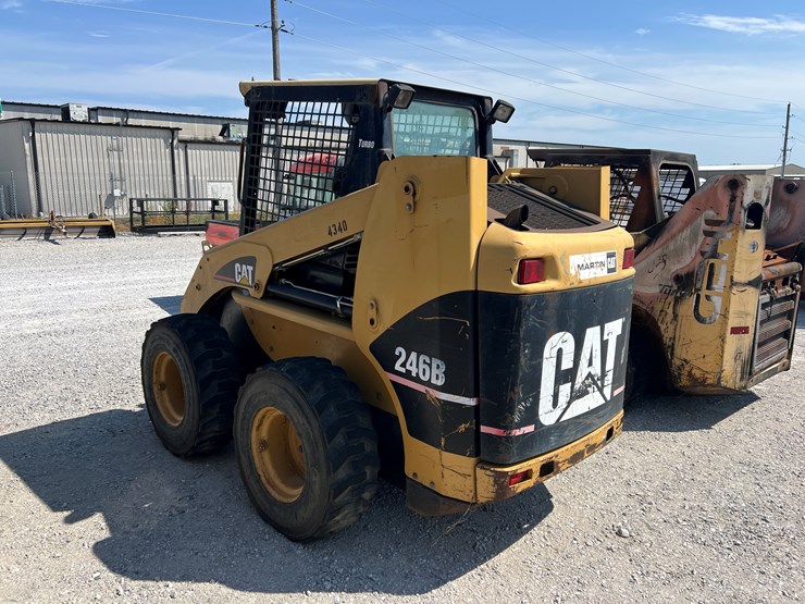 caterpillar-246b-image-10