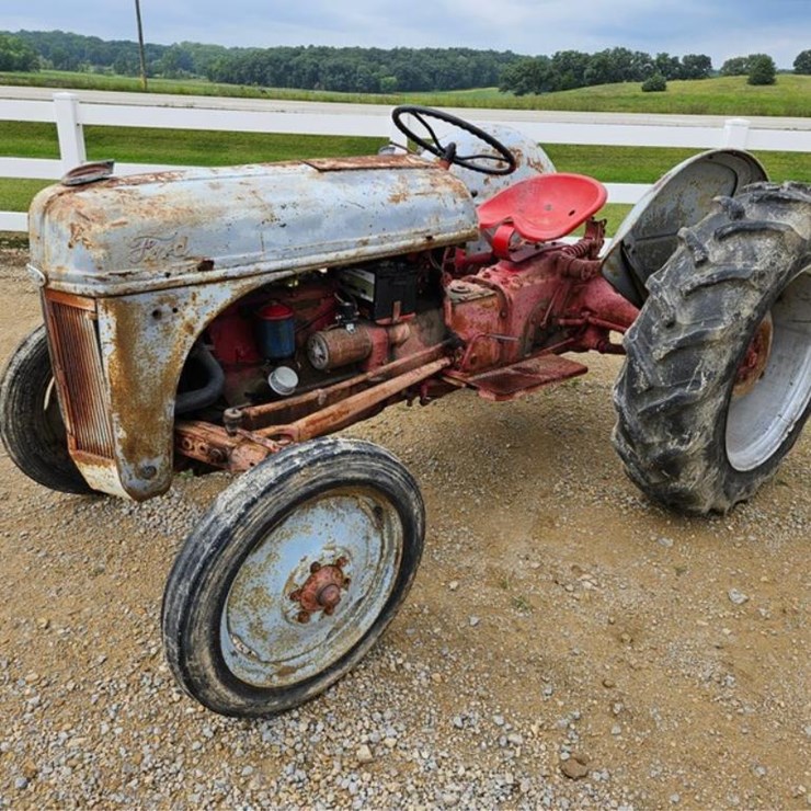 FORD 8N
