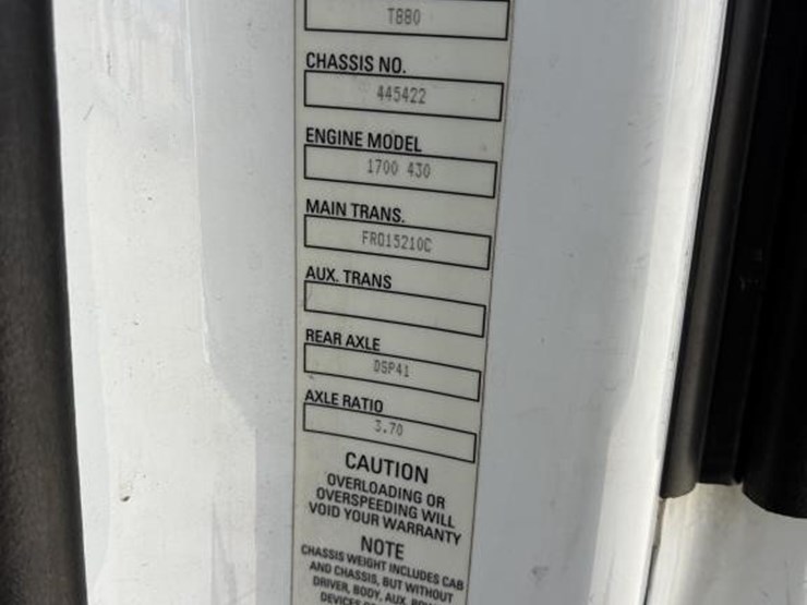 2015-kenworth-t880-image-24
