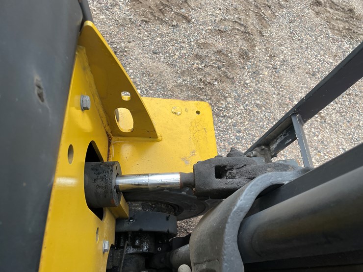 #140-•-2016-yale-glp040-lp-gas-4,000-lb-forklift-image-18