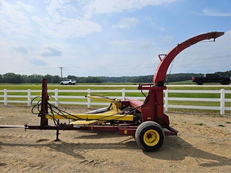 new-holland-770-image-2