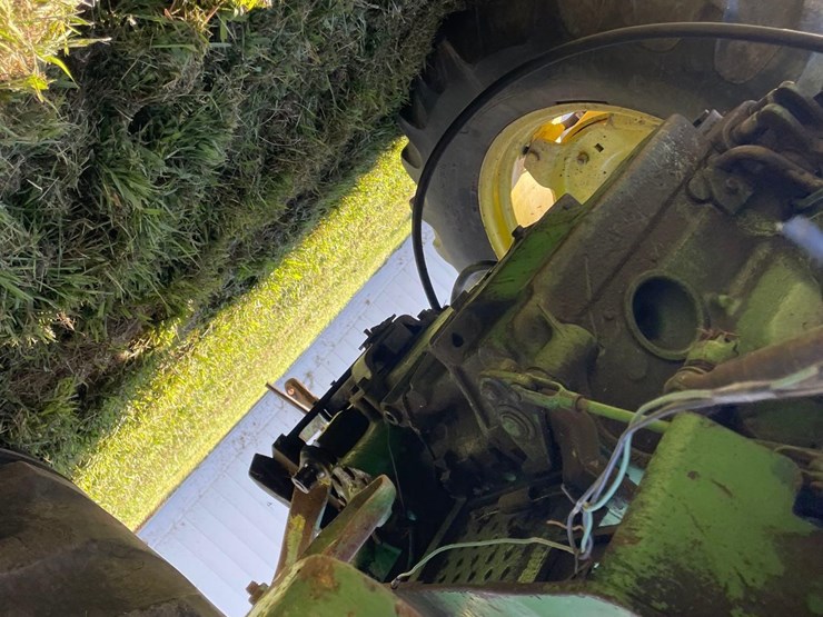 john-deere-2040-image-41