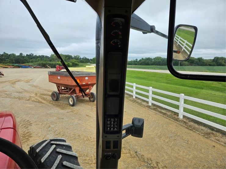 case-ih-mx285-image-33