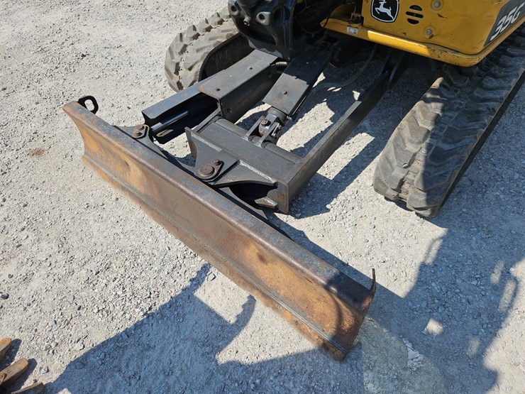 2019-deere-35g-image-21