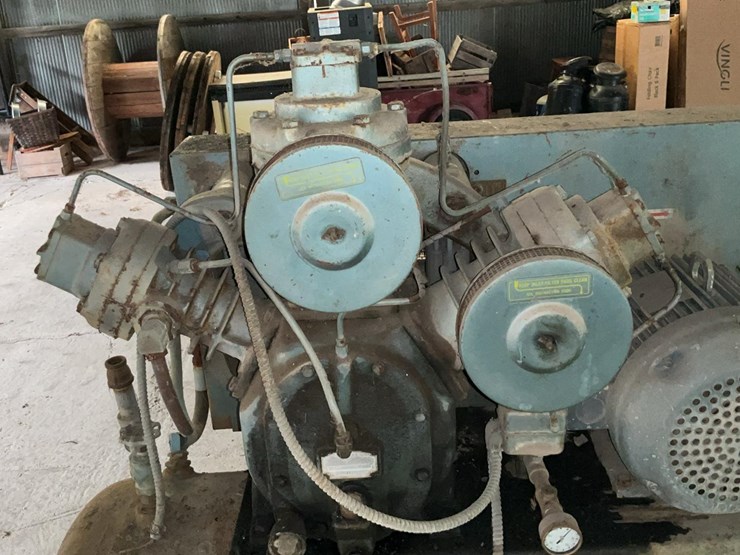 #138-•-ingersol-rand-air-compressor-image-9