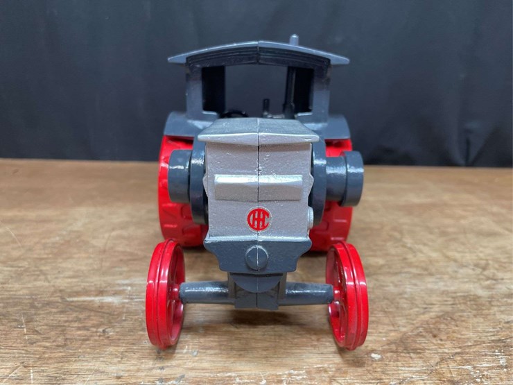 1/16-ihc-titan-oil-tractor-1991-fps-sm-image-10