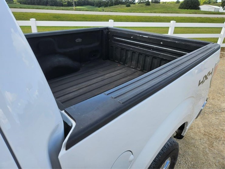 2012-ford-f150-xlt-image-11