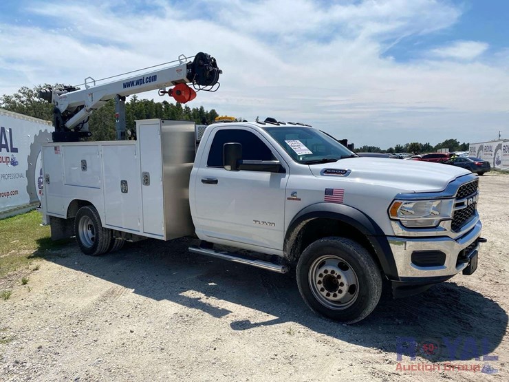 2019-dodge-ram-5500-image-2