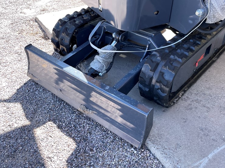 #4600-•-landhero-mini-excavator-image-6