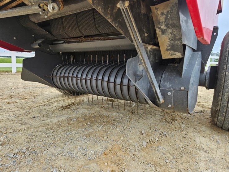 massey-ferguson-1745-image-43