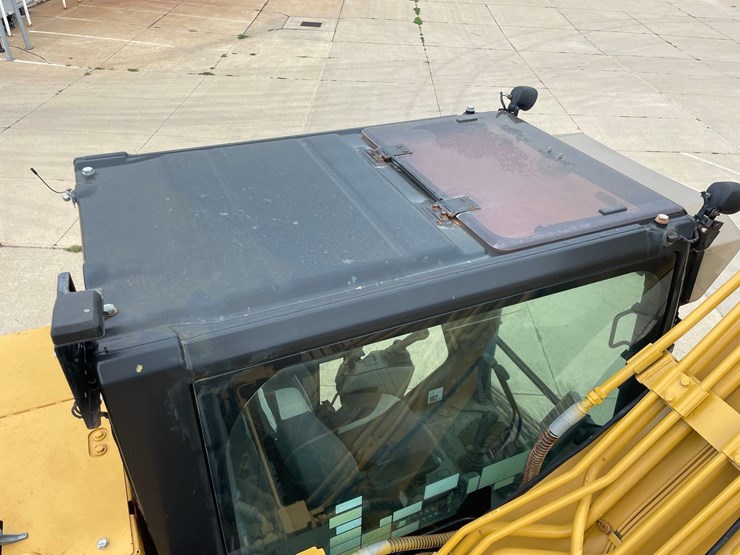 2018-caterpillar-318fl-image-51