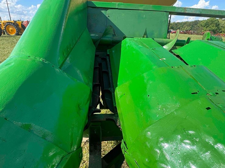 jd-6-row-corn-head-&-cart-image-9
