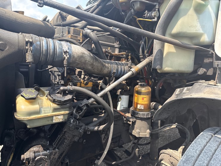 2006-caterpillar-c13-image-10