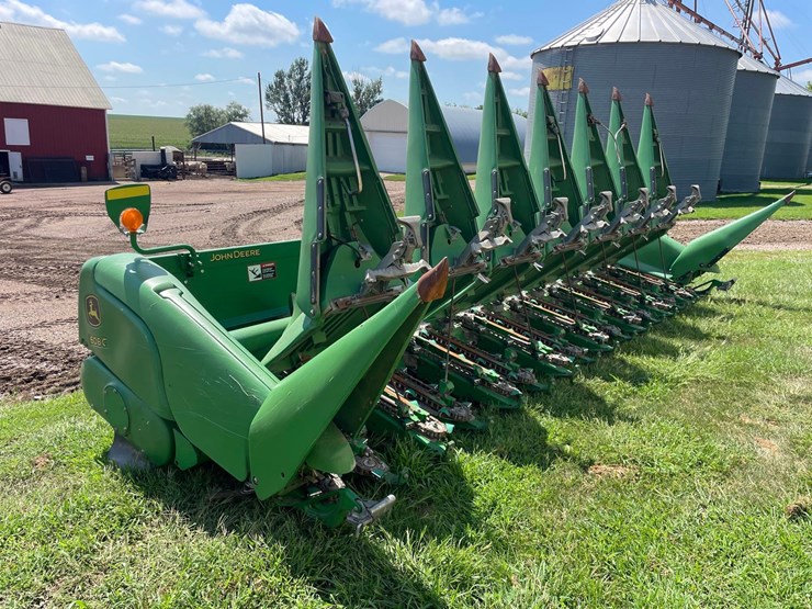 john-deere-608c-image-2