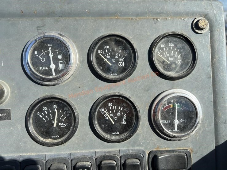 2005-terex-th1056-image-38